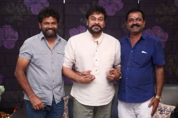 Chiranjeevi Buys Darshakudu Movie First Ticket